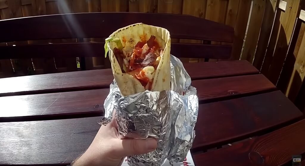 Najlepszy i tani kebab w Warszawie? Otwarty 24h, z prawdziwym mięsem