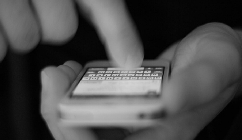 Nastolatka pisała SMS-y w wannie. Dziewczyna nie żyje
