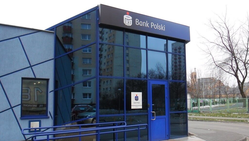 PKO BP w centrum gigantycznej afery! Polacy załamani, nie wiedzą co zrobić