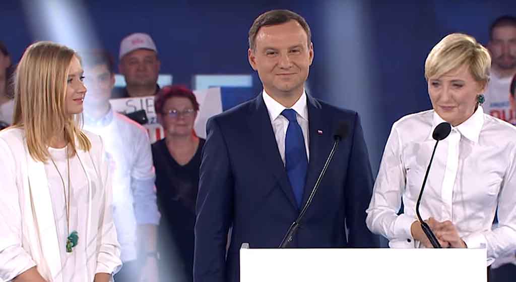 Agata Duda będzie wściekła?! Prywatne zdjęcia Kingi krążą po sieci