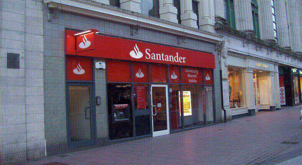 Klienci świętują! Nie uwierzycie, co spotkało Santander Bank Polska