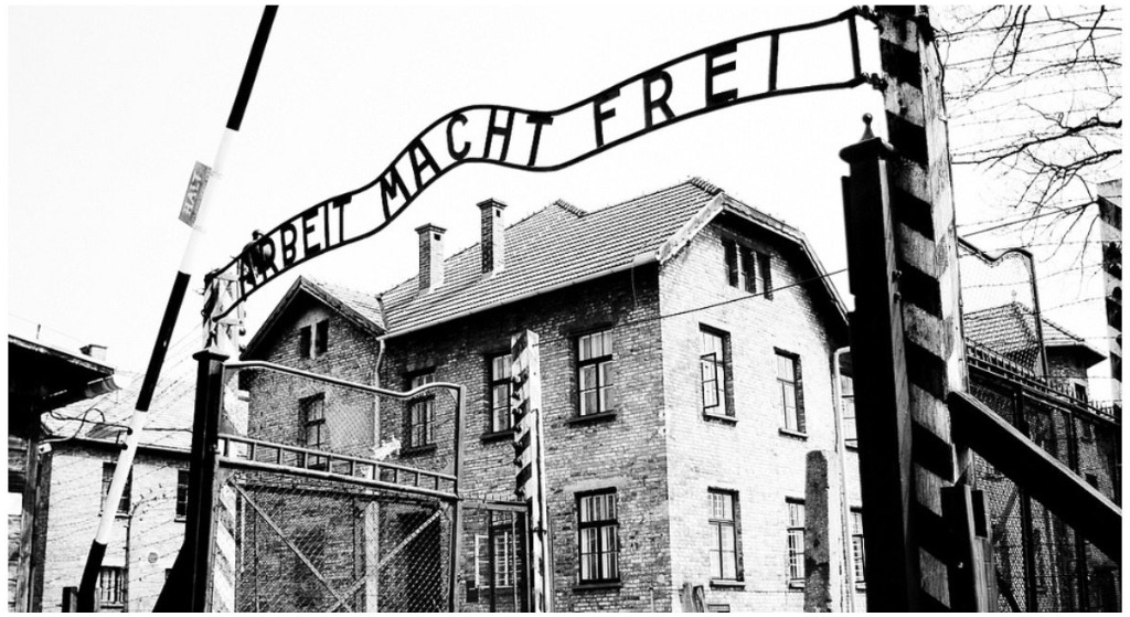 Gargantuiczny skandal! TVP atakuje muzeum Auschwitz