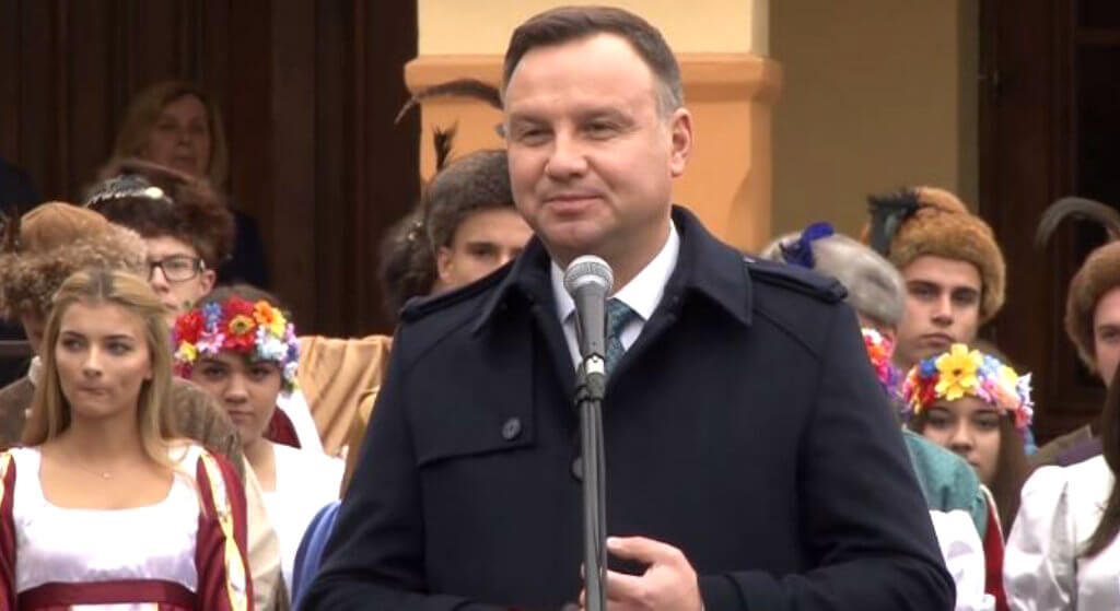 Andrzej Duda postradał rozum? W PiS huczy od plotek