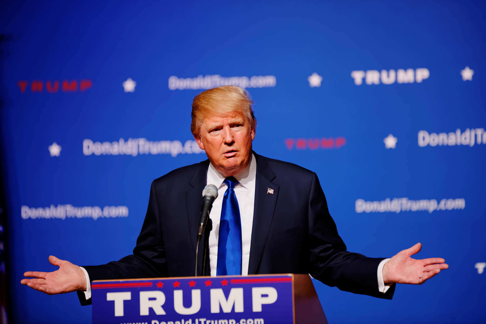 Lewandowski powodem kłopotów Trumpa. Awantura o siniaki dziennikarki (video)