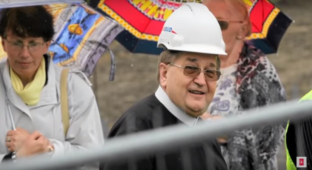 Nie tylko rząd daje pieniądze Rydzykowi! Dostał OGROMNE sumy od...