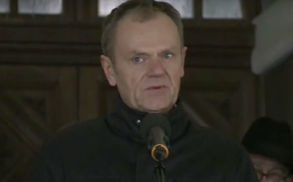 Mężczyzna groził Tuskowi, że go zabije