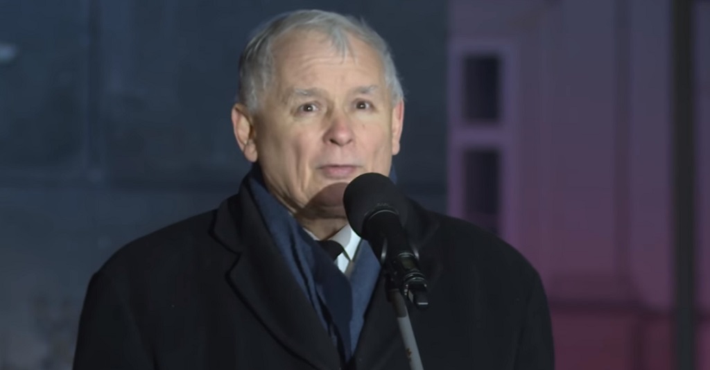 Jak on mógł?! Skandal z Kaczyńskim podczas minuty ciszy dla Adamowicza w Sejmie