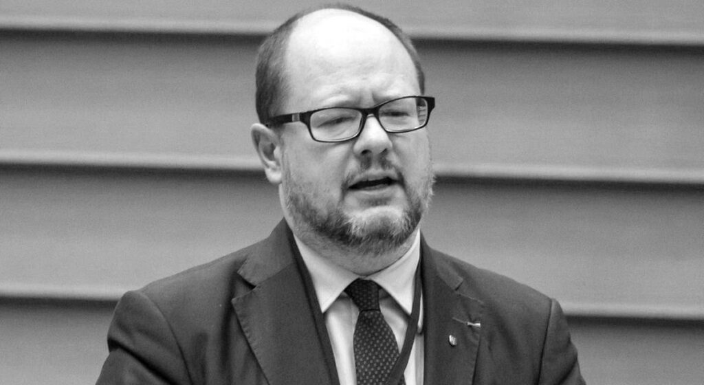 To on spędził ostatnie godziny przy Pawle Adamowiczu. Opowiedział o trudnym pożegnaniu