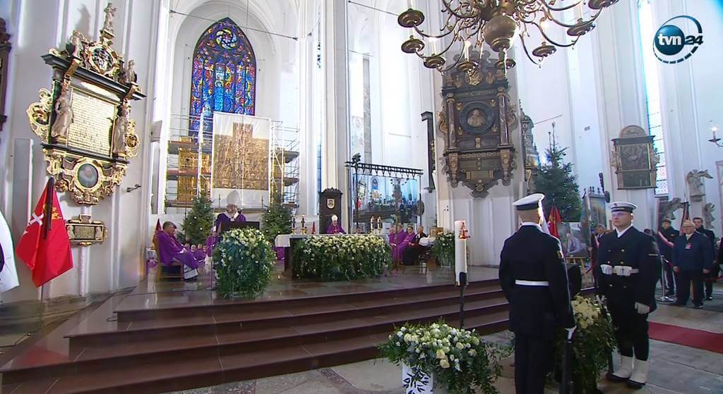 Piękny gest księdza. Taca z pogrzebu Adamowicza została przeznaczona na Syryjczyków z Aleppo