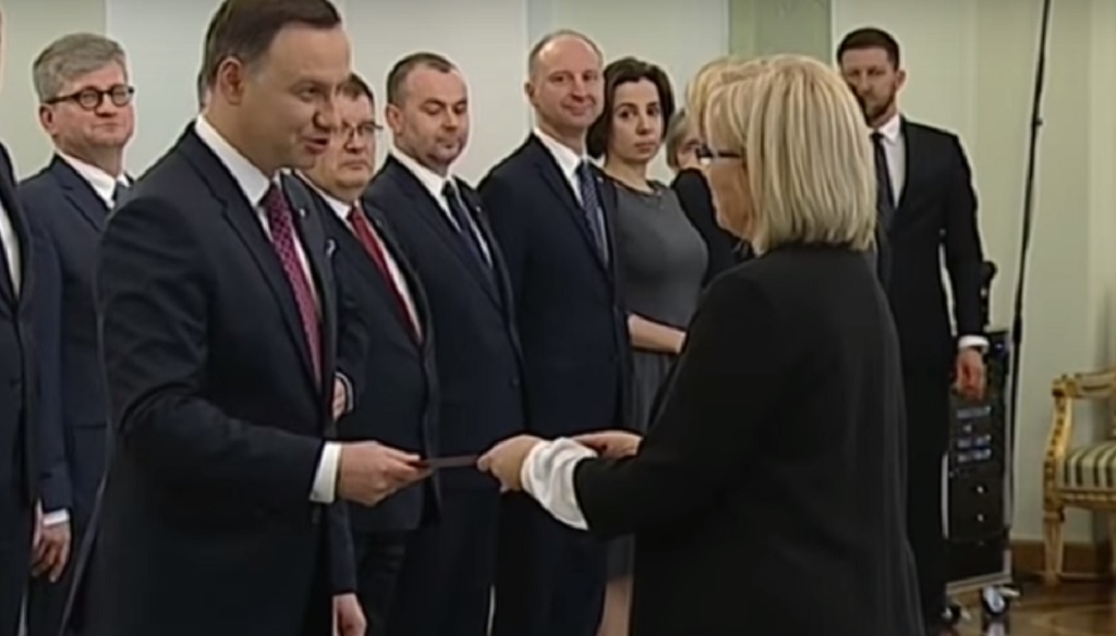 Trybunał Konstytucyjny Przyłębskiej własnie pomógł Andrzejowi Dudzie. Wyplątali go z tarapatów