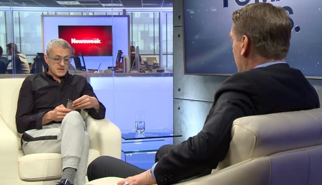 Poniedziałek u Lisa: "Ty głupi p*dale, jak ci się flaga nie podoba to sp*erdalaj"
