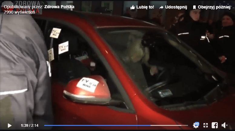 Atak tłumu na Ogórek za jej występ w TVP. "Oplute, porysowane auto"
