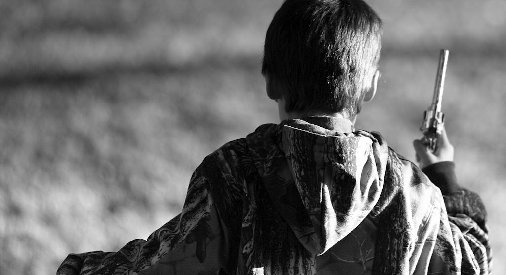 4-latek mordercą? Chłopiec strzelił swojej ciężarnej matce w twarz