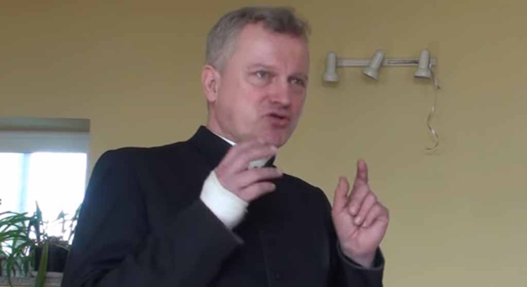 Ksiądz cieszy się ze śmierci Olszewskiego. "Bałem się, że skończy się na łajdaku Adamowiczu"