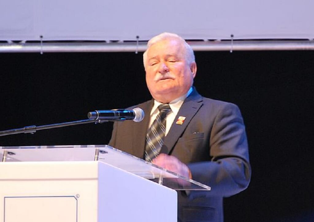 Wałęsa ma dość. Żąda przeprosin za "publiczną prowokację zwaną Teczkami Kiszczaka"