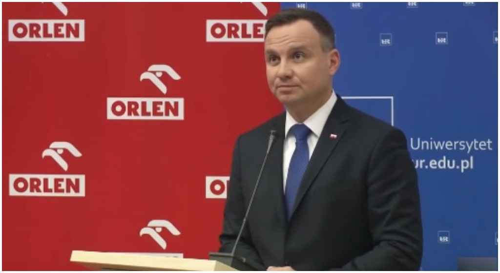 Duda faworytem w "12 bzdurach roku". Jedną już wygrał