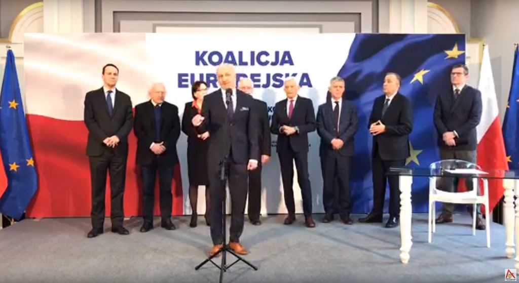 B. premier nie ma pieniędzy na alimenty. Jego mieszkanie to istny luksus