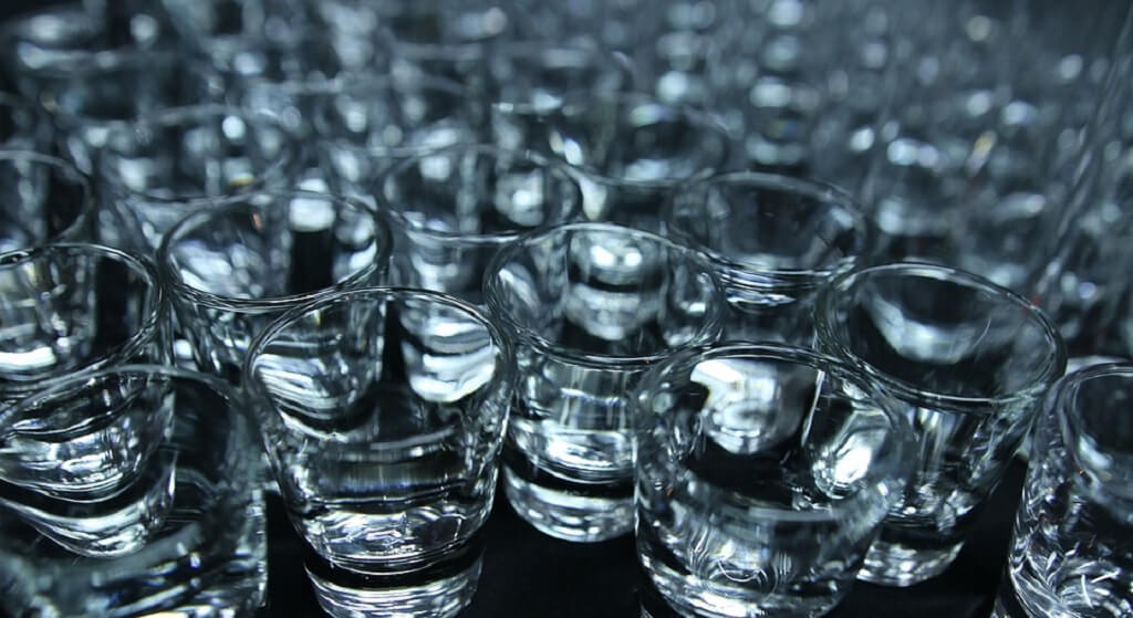Wypił litr denaturatu i umarł. Kiedy prokurator zobaczył, ile miał promili, przecierał oczy ze zdumienia
