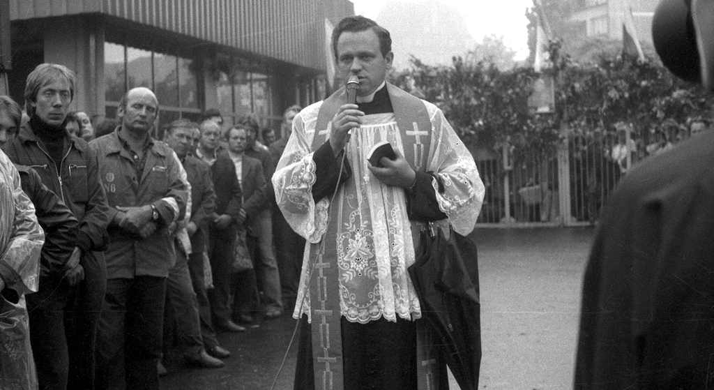 Kolejna dewastacja pomnika Jankowskiego! Pojawiło się hasło