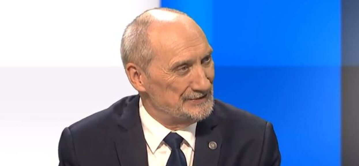 Macierewicz spotkał się z prawnikiem. Pomoże Bartłomiejowi M. wyjść z aresztu?