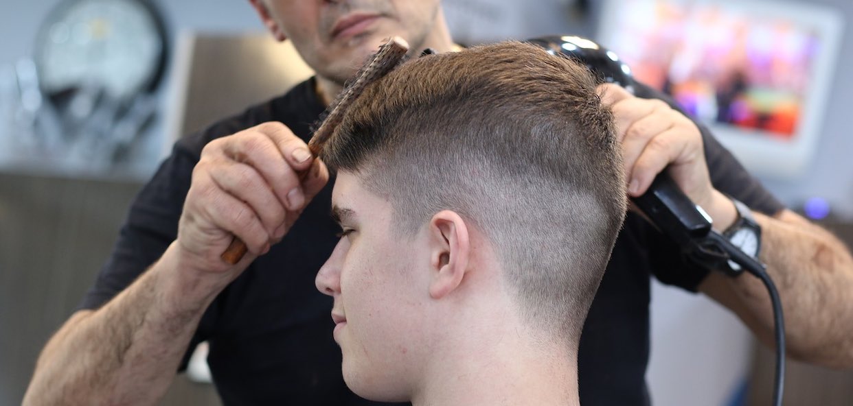 Ile Zarabia Fryzjer W Warszawie Gdzie Nabyć Praktyki Po Zawodówce