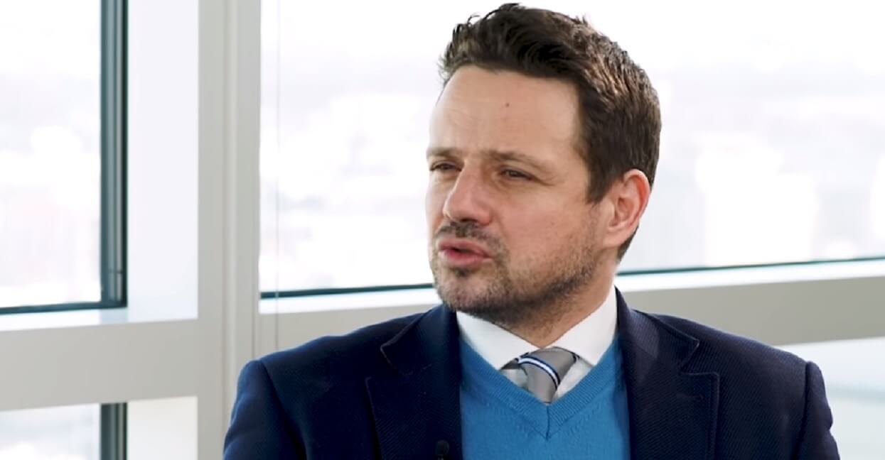 Manipulacja PiS odkryta? Trzaskowski wyjaśnia o co chodzi z deklaracją LGBT
