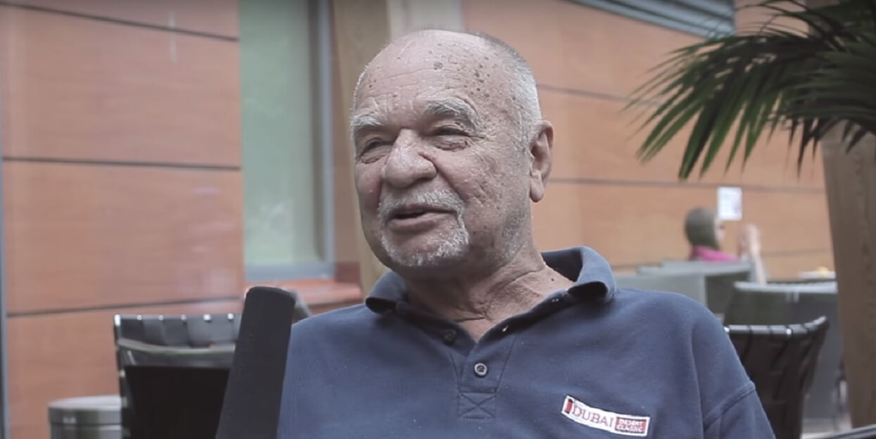 Paździoch z Kiepskich o tym nie mówi. Jego żona jest młodsza o ponad dwie dekady!