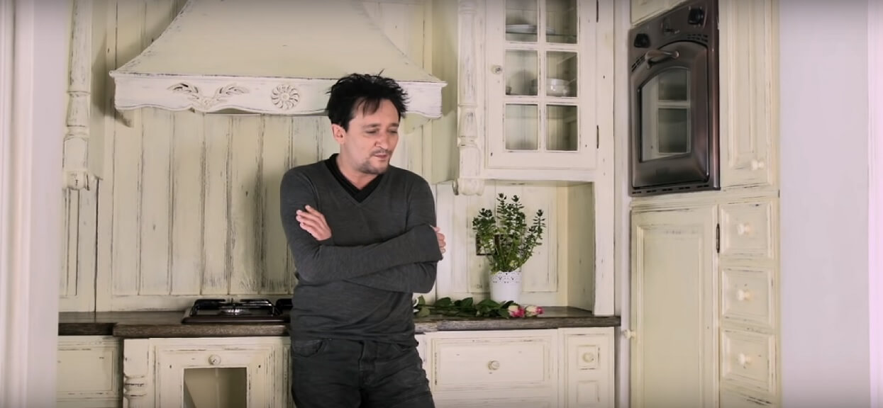 Zarzucała mu, że ma HIV, życzy miłego rozwodu. B. żona Wiśniewskiego nie odpuszcza