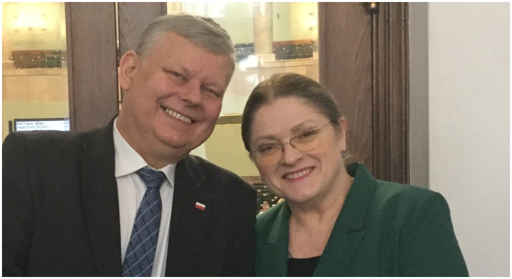 Pawłowicz powiedziała za dużo. Ujawniła tajemnicę zawartości teczki Suskiego