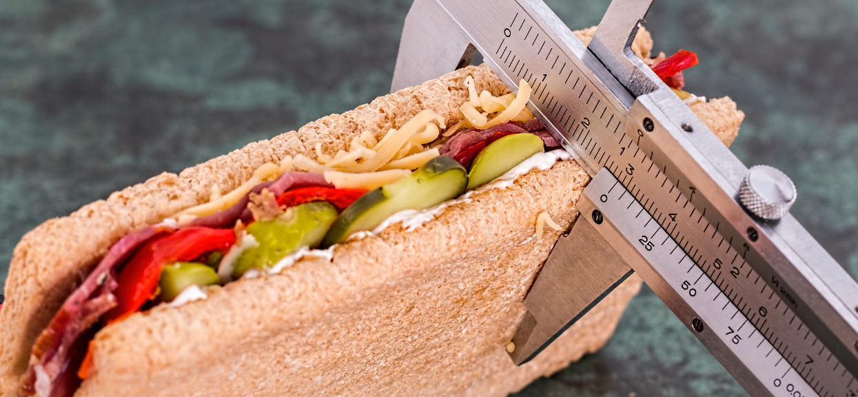 Jak szybko schudnąć w tydzień? Najlepsze ćwiczenia i dieta