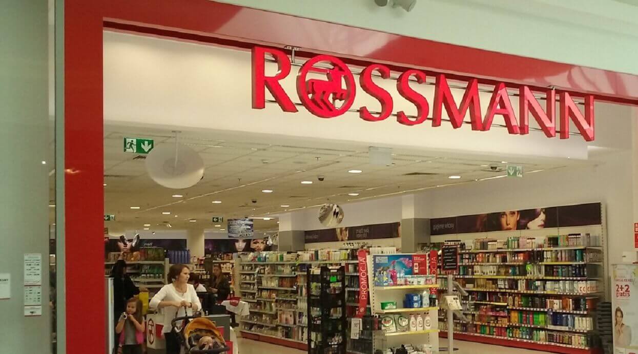 Kobiety oszaleją! Hitowe kosmetyki celebrytek w Rossmannie za GROSZE