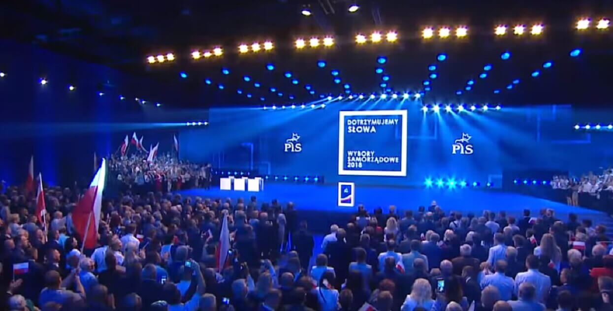 "Nie ma partii, gdzie jest więcej gejów niż w PiS-ie". Polityk ujawnia