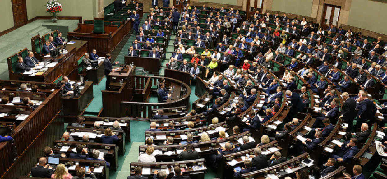 Będzie kolejny skandal? Jest sekstaśma z politykiem PiS, służby chcą zatuszować sprawę?