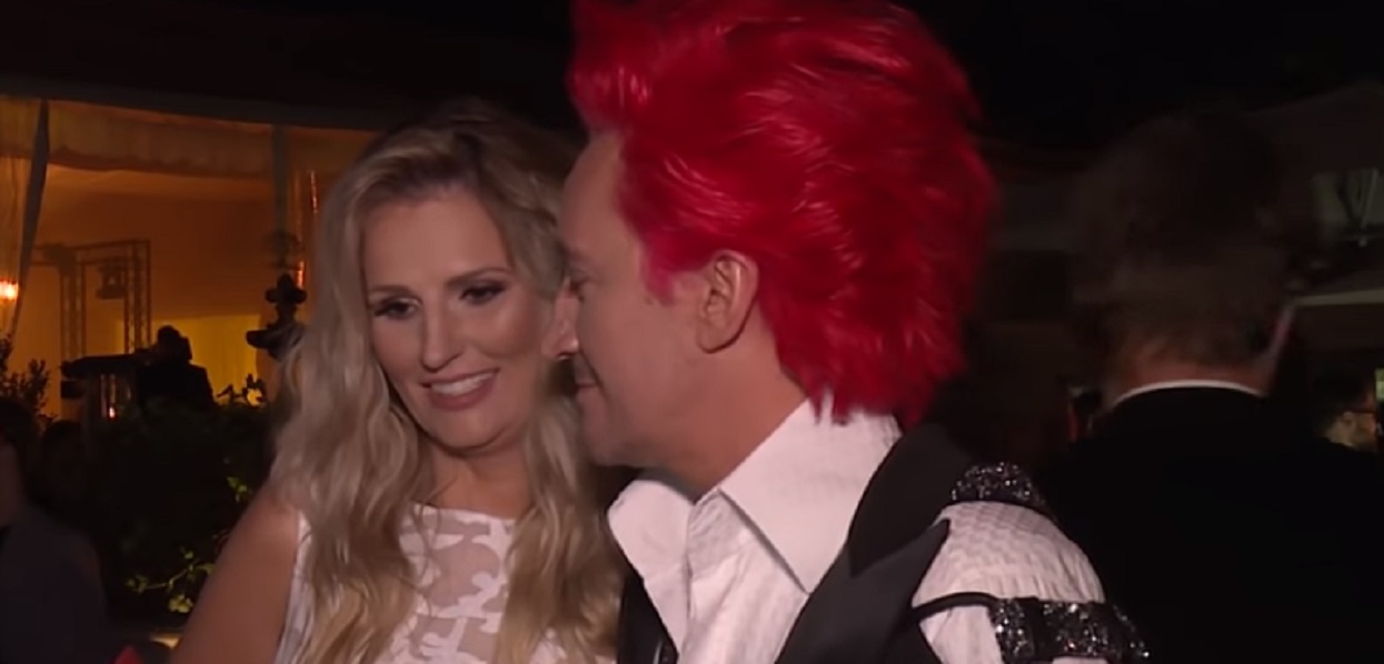 Dominika Tajner śmieje się w twarz Wiśniewskiemu. Mówi o romansie