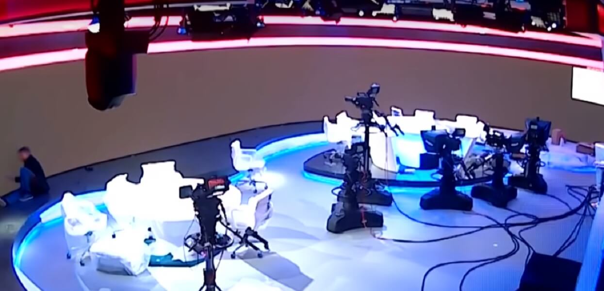 Najważniejszy dziennikarz TVP odchodzi po kilkudziesięciu latach. Choruje, był WIELKI
