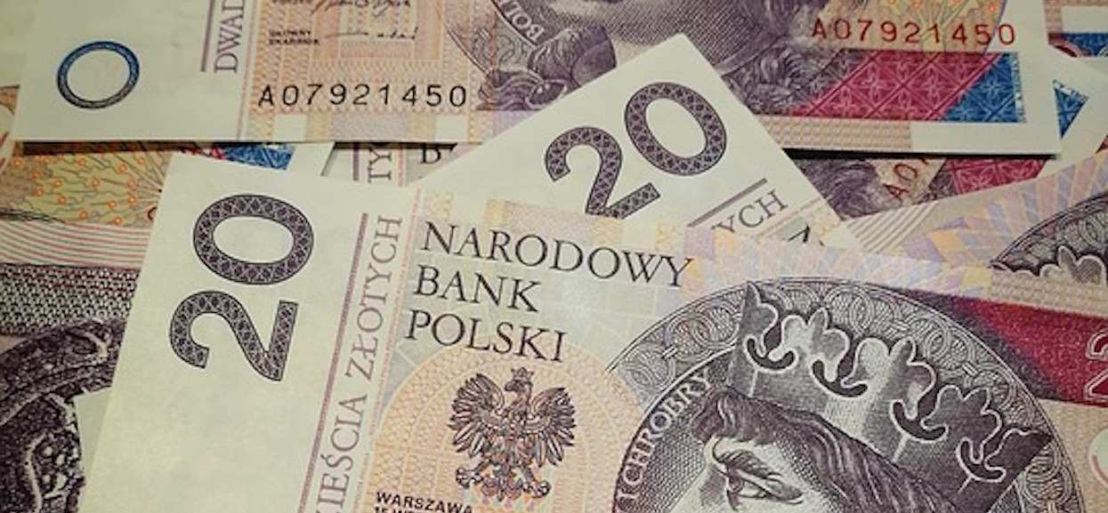 Minister PiS ma nie lada problem. Córka żąda od niego 2,5 tys. zł alimentów