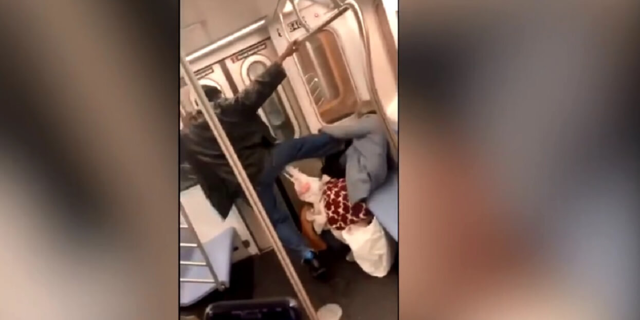 Brutalnie skopał staruszkę w metrze. Jego słowa po aresztowaniu były tak bezczelne, że policja zamarła
