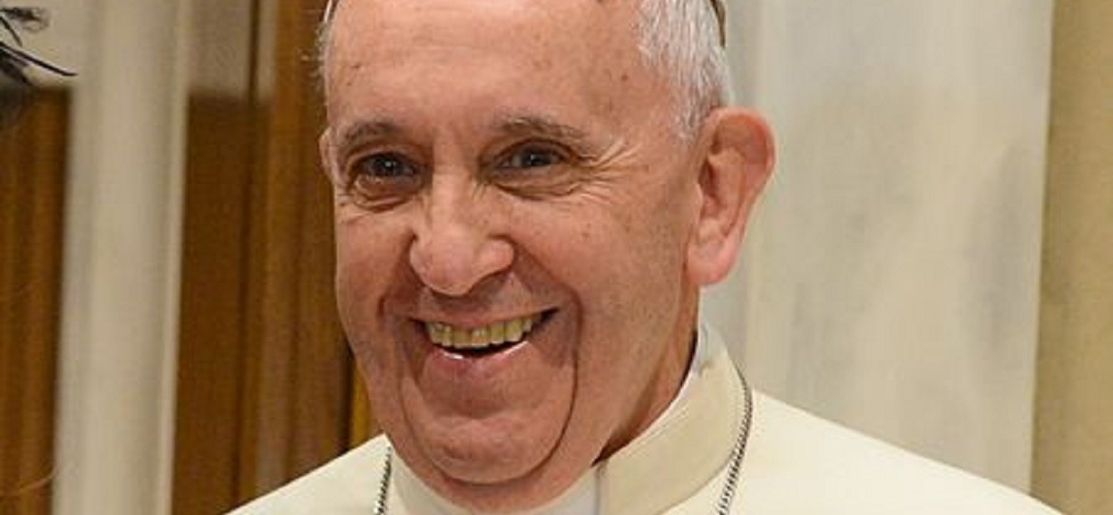 Papież Franciszek porzuca długowieczną tradycję. Watykan w szoku