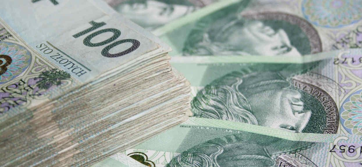 Banki rozdają pieniądze! Wystarczy zrobić 1 prostą rzecz, do wygrania 100 tysięcy złotych