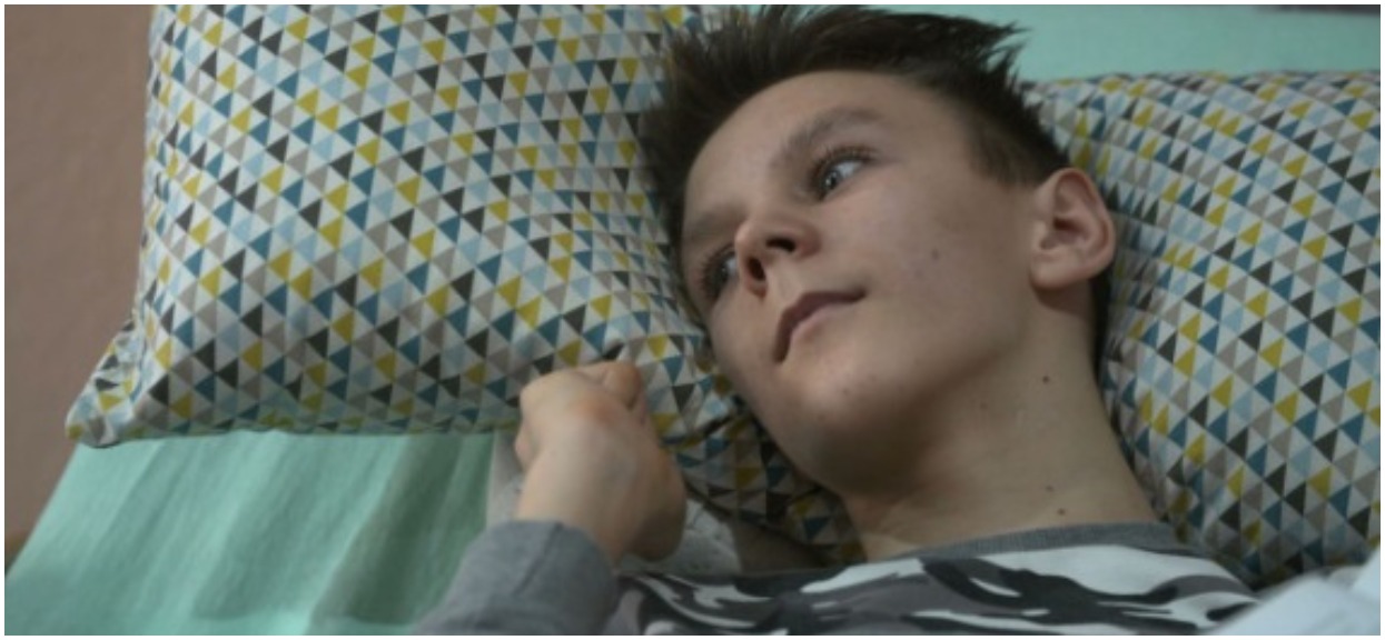 Wstrząsający materiał TVN. Lekarz orzekł, że Paweł udaje, chwilę później 13-latek był już "warzywem"