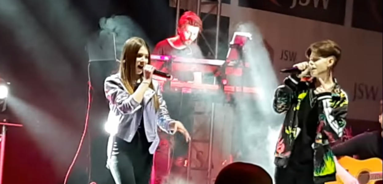 Roksana Węgiel śpiewa ze swoim chłopakiem. Publiczność oszalała (VIDEO)