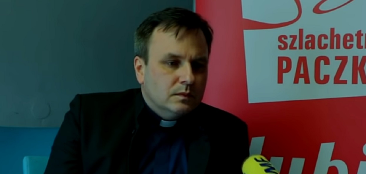 Ksiądz z ochroniarzami wtargnął do stowarzyszenia Wiosna. Siłowe przejęcie
