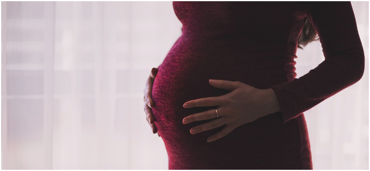 Zaszła w ciążę z księdzem. Kiedy się dowiedział, od razu zaproponował aborcję