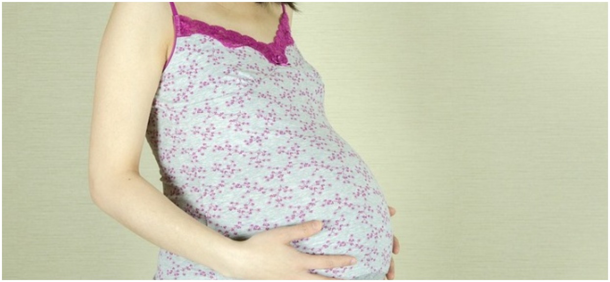 Nauczyciele zauważyli, że 12-latka jest w ciąży. Prawda wstrząsnęła lokalną społecznością