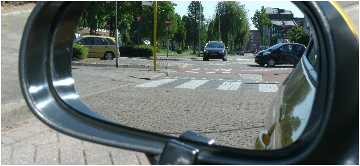 Piesi nagle weszli pod rozpędzony samochód. Powód? To już plaga