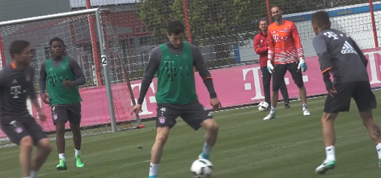 Trener Bayernu o karze dla Lewandowskiego. "Obaj są mężczyznami"