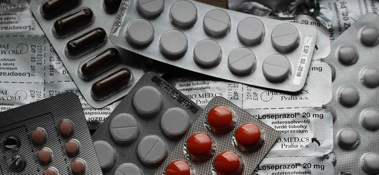 Służby wycofują z aptek popularne leki na wstydliwą przypadłość. Używa ich większość kobiet