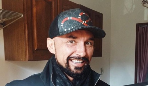 Vega zaskakuje słowami o nawróceniu. "Poczułem zimny wiatr i siłę, która przestawiała mi kręgi"