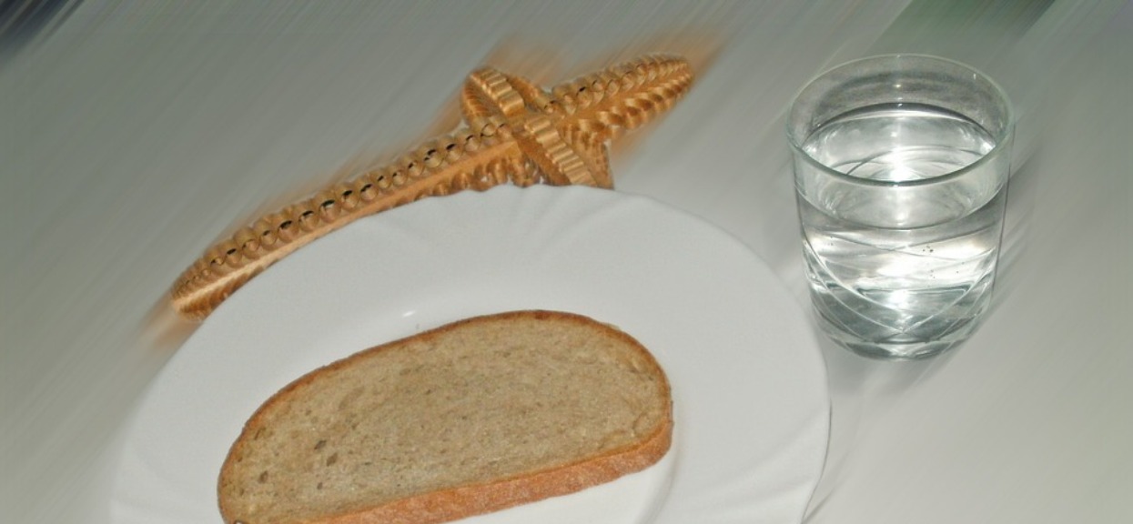 Post ścisły w Wielki Piątek. Co to oznacza dla katolika?