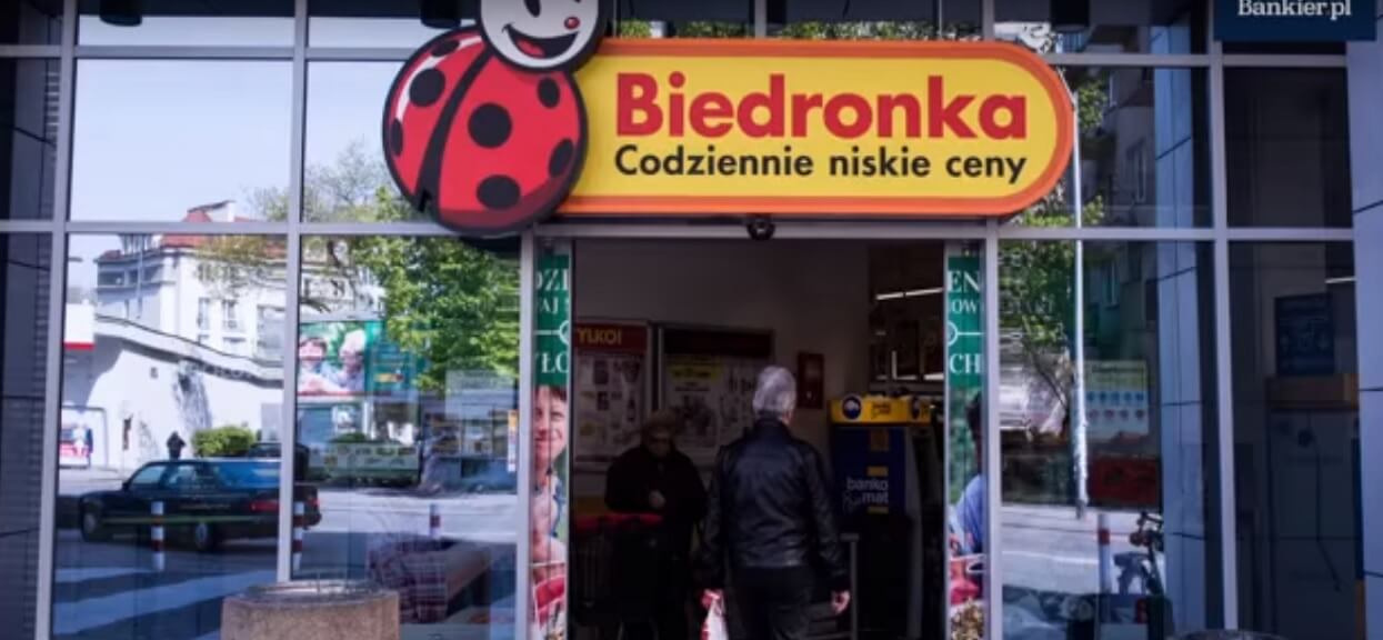 Biedronka znów przygotowała petardę dla dzieci. Klienci będą się o to zabijać!